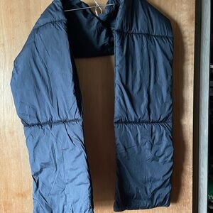 Puffy Puffer Scarf, black with deep pockets, for men women, NWT